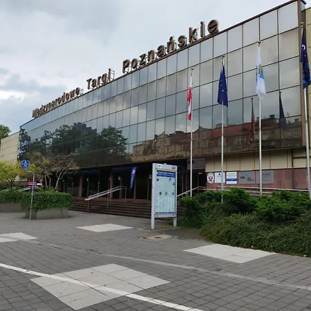 24h Self Check-in Lotnisko Blisko Stadion Targi Szpitale I Uczelnie Διαμέρισμα Πόζναν