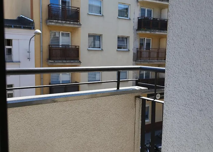 شقة 24h Self Check-in Lotnisko Blisko Stadion Targi Szpitale I Uczelnie