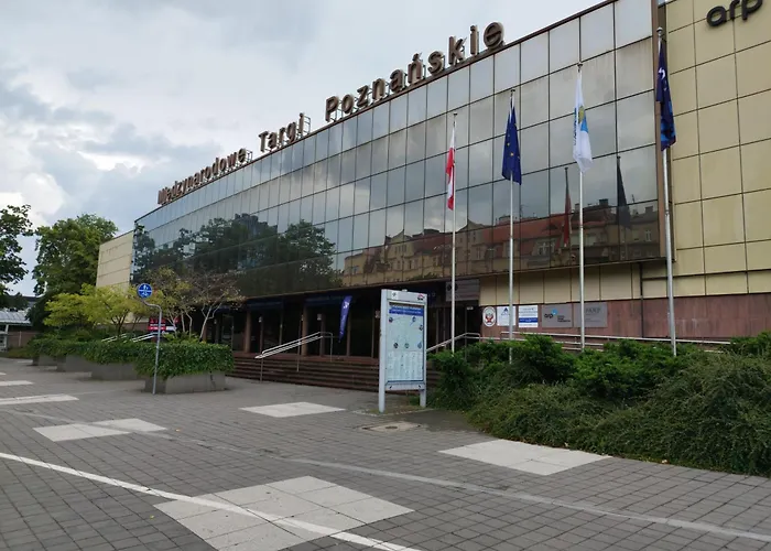 24h Self Check-in Lotnisko Blisko Stadion Targi Szpitale I Uczelnie شقة بوزنان