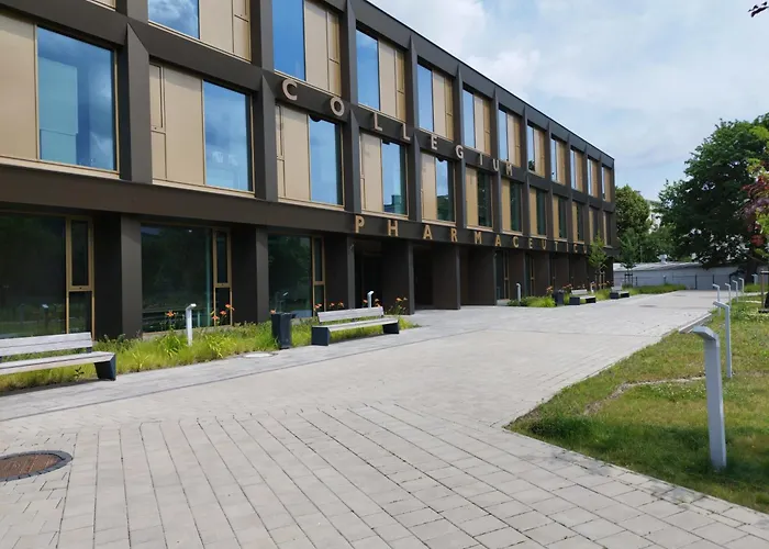 24h Self Check-in Lotnisko Blisko Stadion Targi Szpitale I Uczelnie * بوزنان