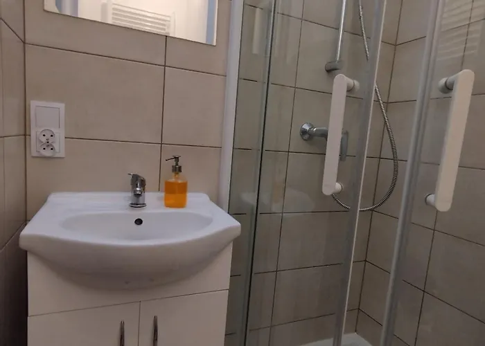 24h Self Check-in Lotnisko Blisko Stadion Targi Szpitale I Uczelnie 아파트 *